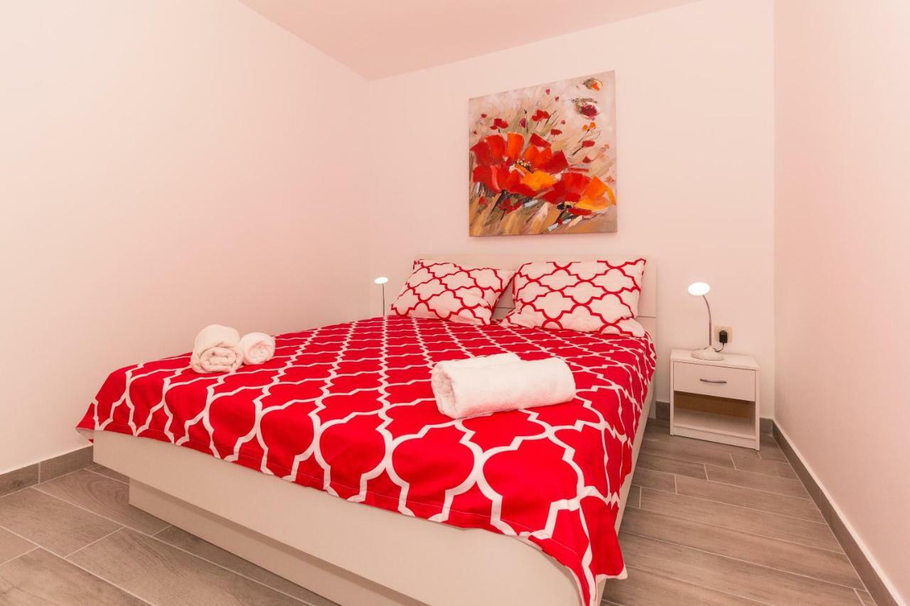 App Joly In Center Old Town Lägenhet Biograd Na Moru Exteriör bild